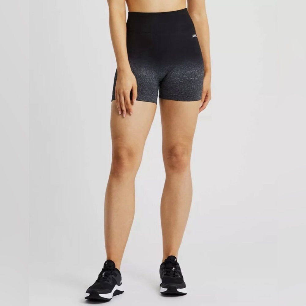 AYBL Pulse Ombre Seamless Training Shorts Black Grey Size S